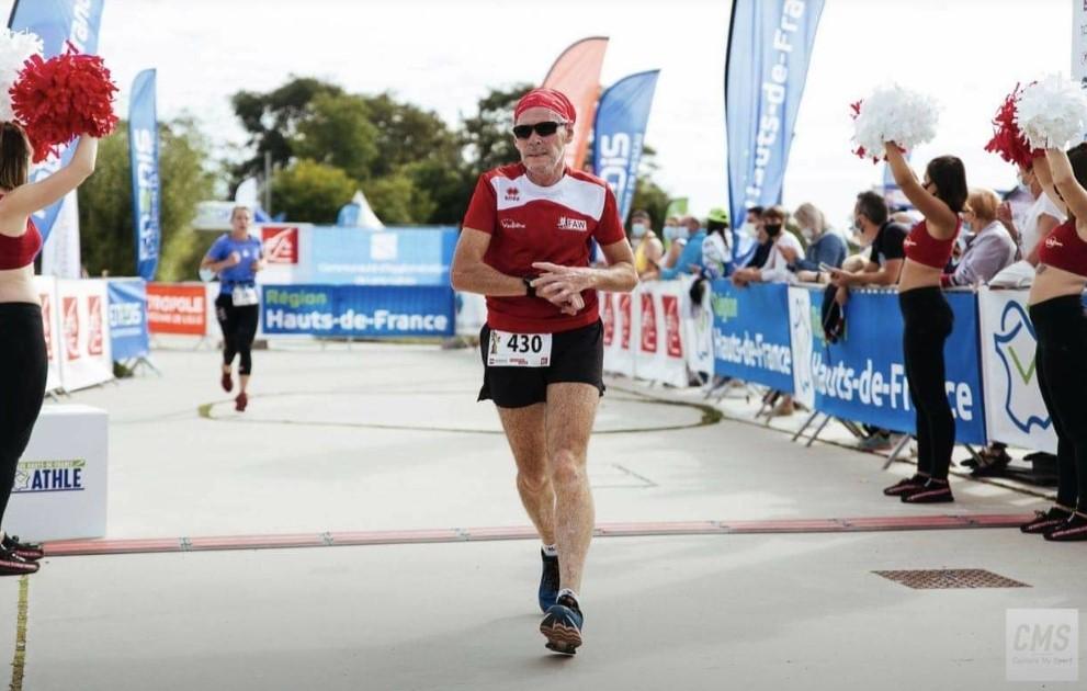 Les pom pom girls à l'arrivée des héros